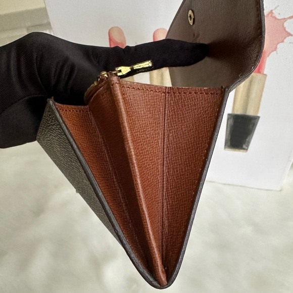 Stunning wallet - Picture 9 of 16